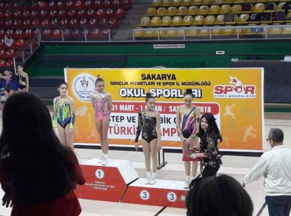 Öğrencimiz Okul Sporları Türkiye Jimnastik Aerobik Türkiye Şampiyonu oldu.